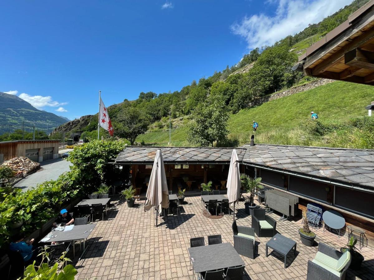 VISP erblick H O T E L Bahnhof AUSSERBERG Exterior foto