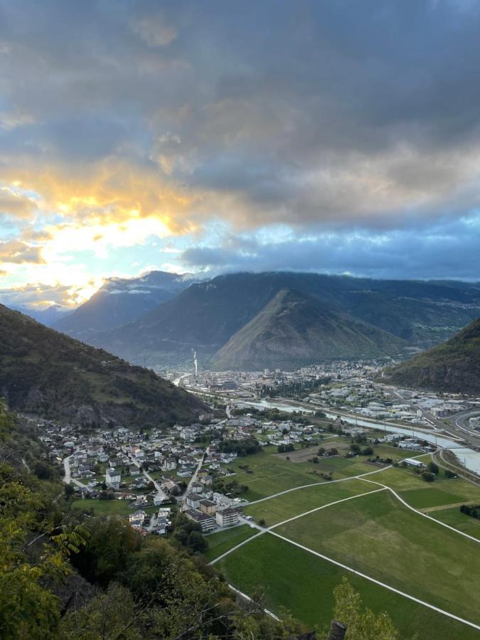 VISP erblick H O T E L Bahnhof AUSSERBERG Exterior foto