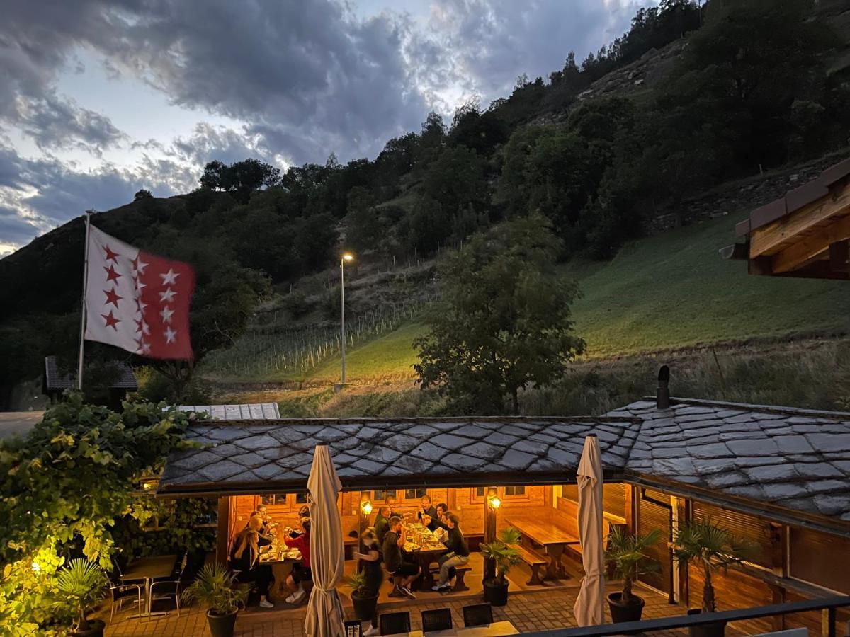 VISP erblick H O T E L Bahnhof AUSSERBERG Exterior foto
